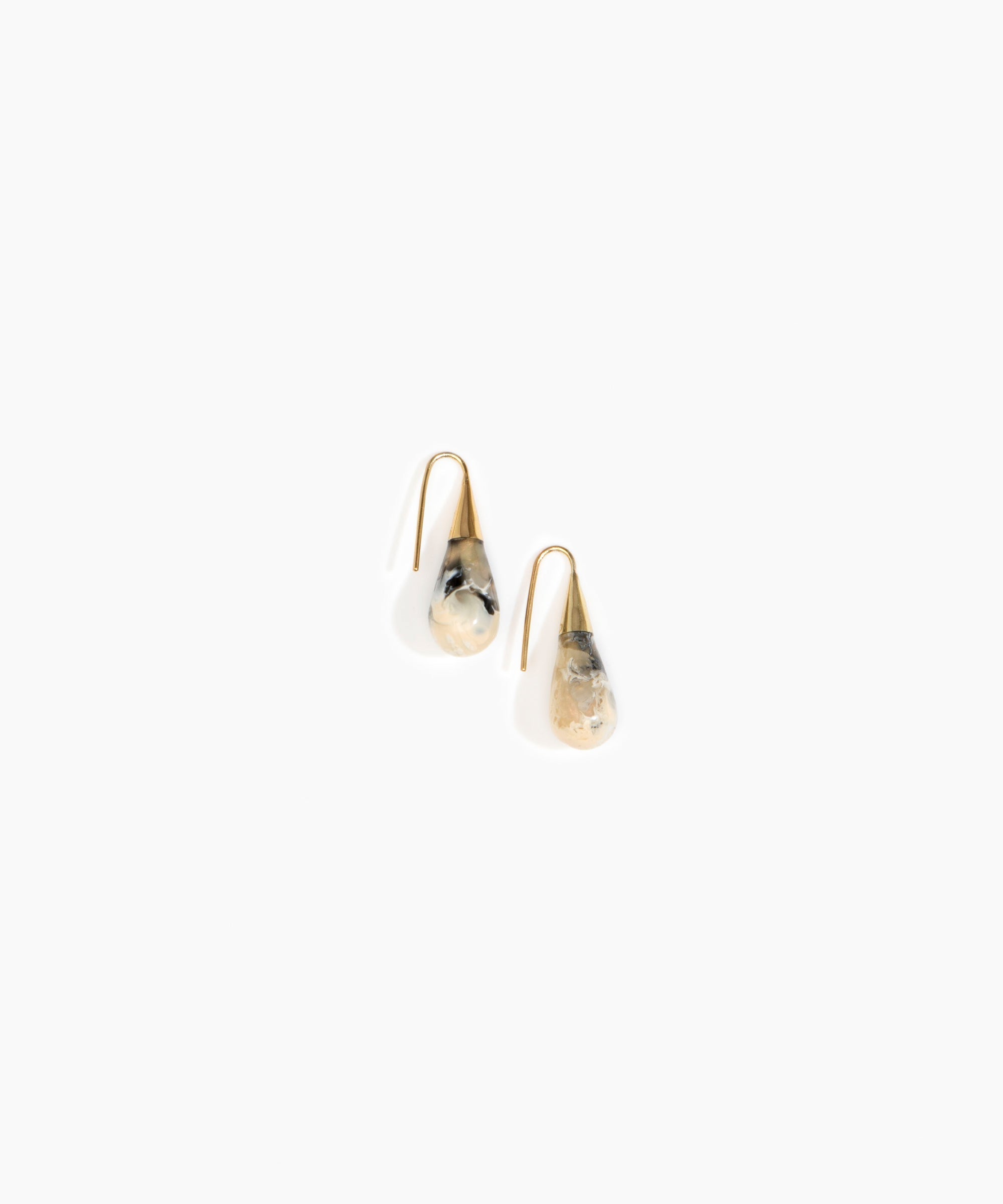 Dinosaur Designs Small Dew Drop Earrings in Sandy Pearl color resin