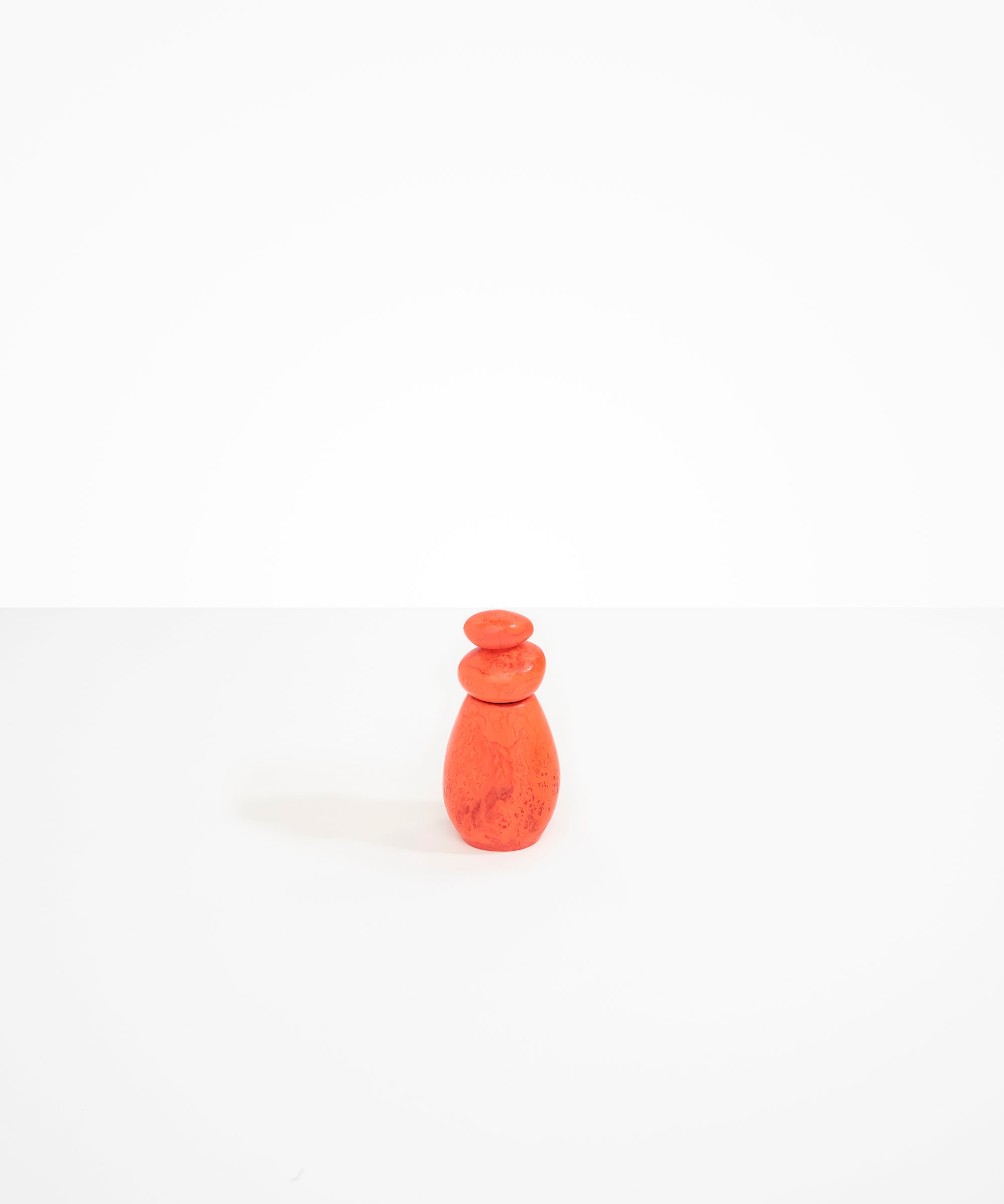 Dinosaur Designs Pepper Boulder Grinder Salt & Pepper Shakers in Lychee Colour resin