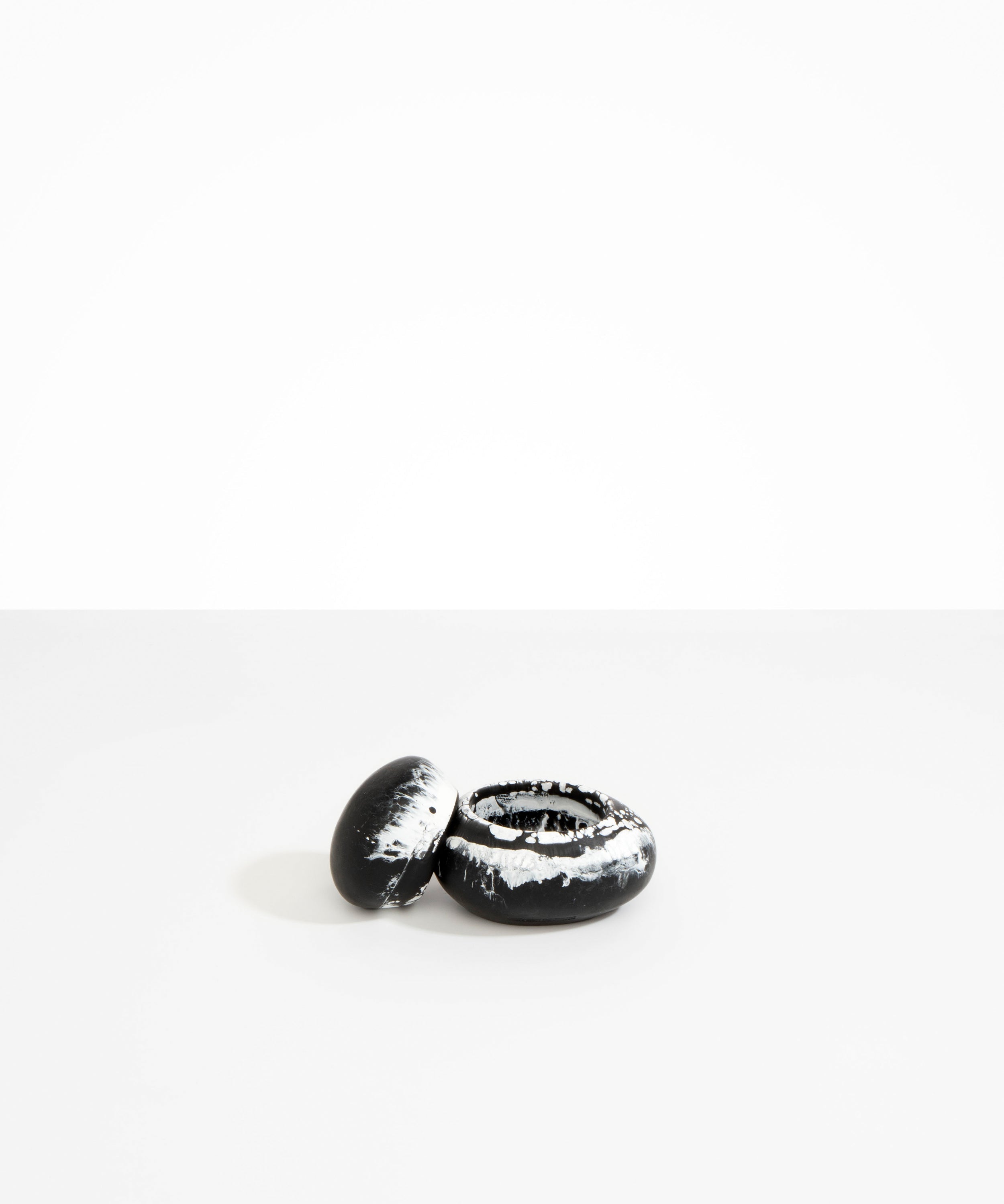 Dinosaur Designs JARPEBMED Medium Pebble Jar BLACK MARBLE