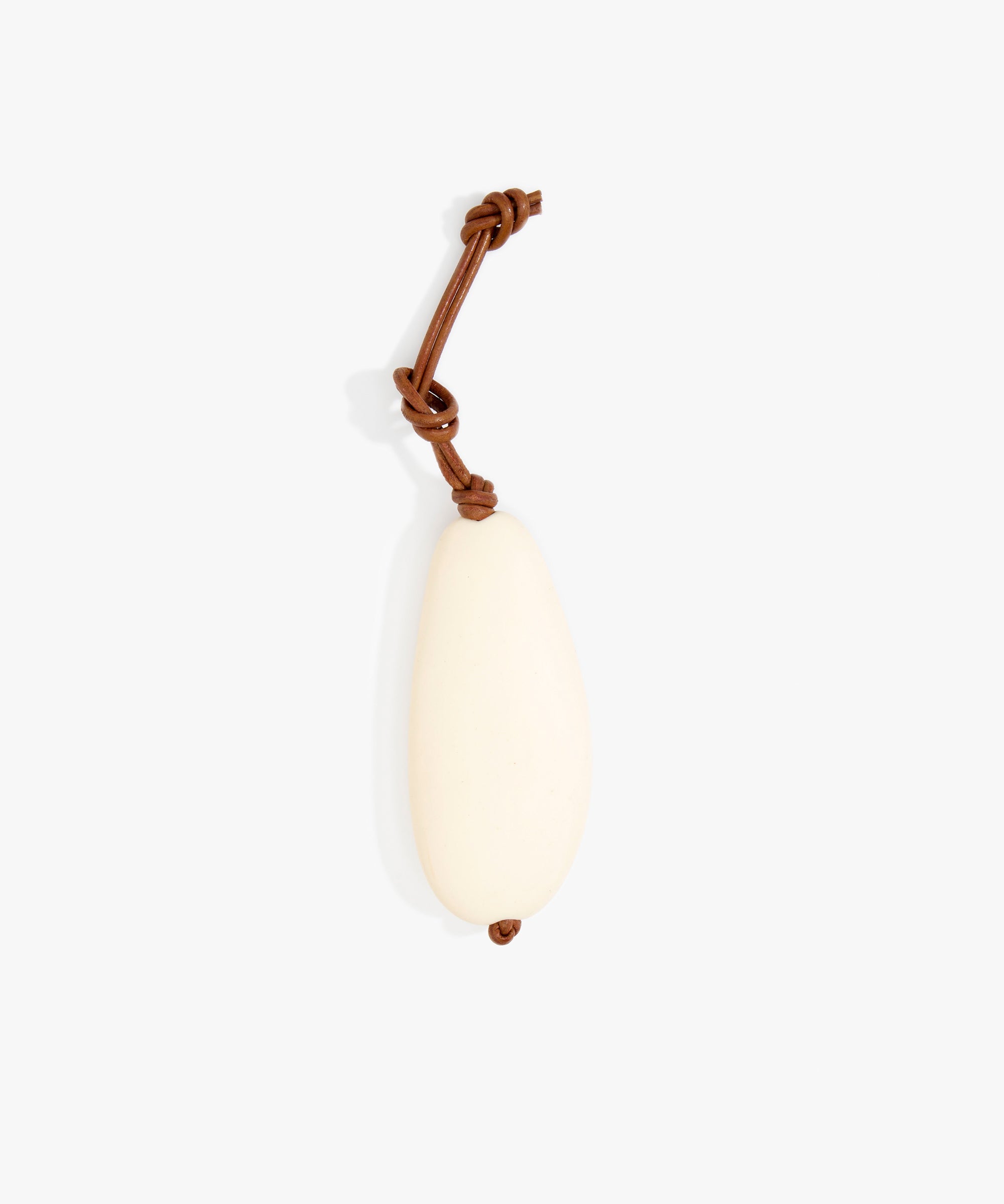 Dinosaur Designs KEYORGPEB pebble keyring CREAM