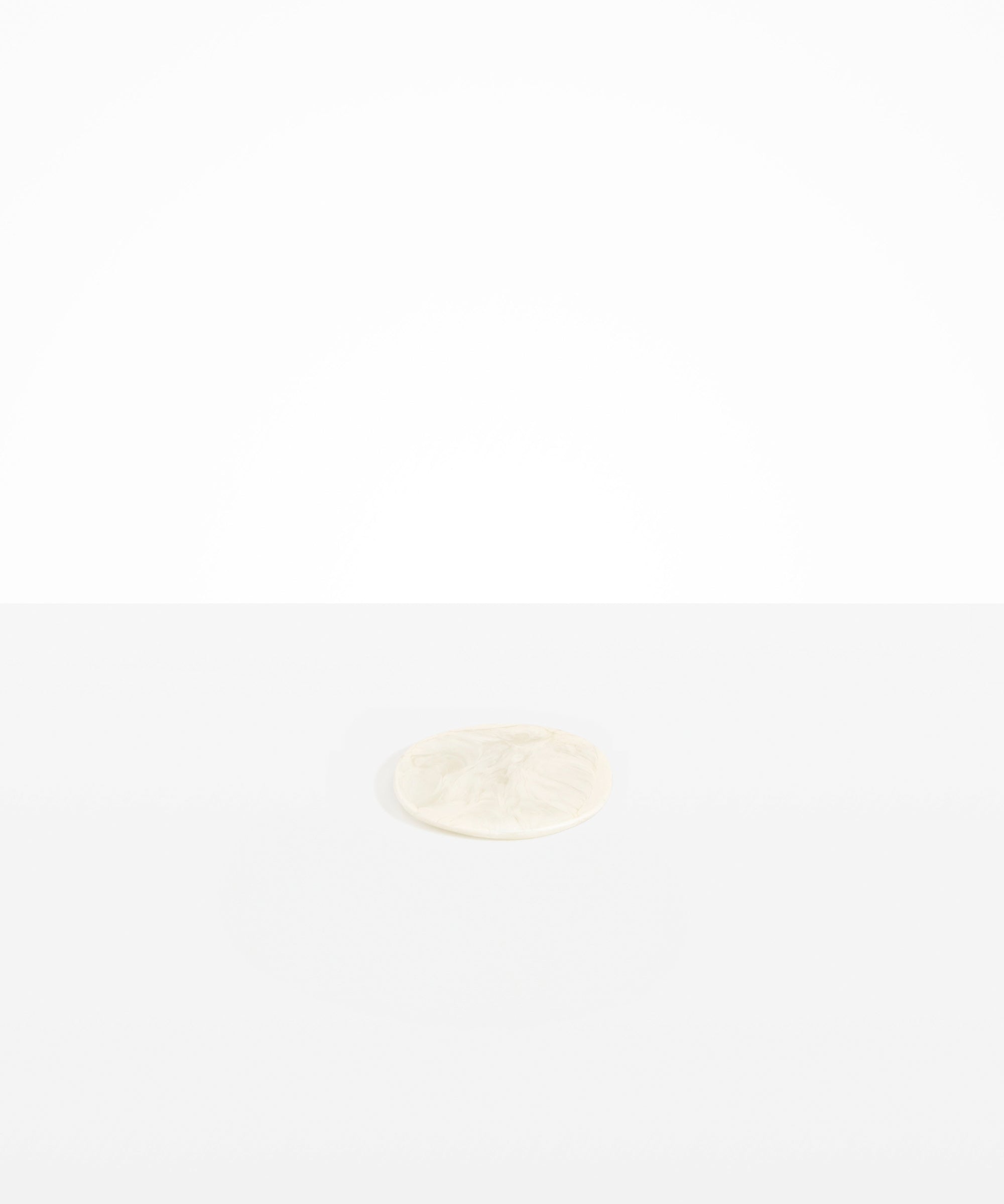 Dinosaur Designs Boulder Coaster in Chalk Swirl color resin