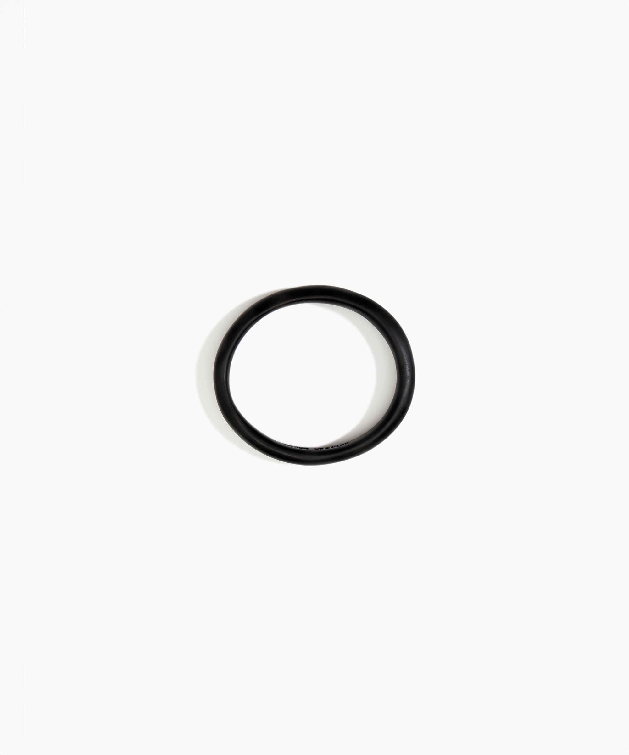 Dinosaur Designs SBORGOVLS small oval organic bangle BLACK
