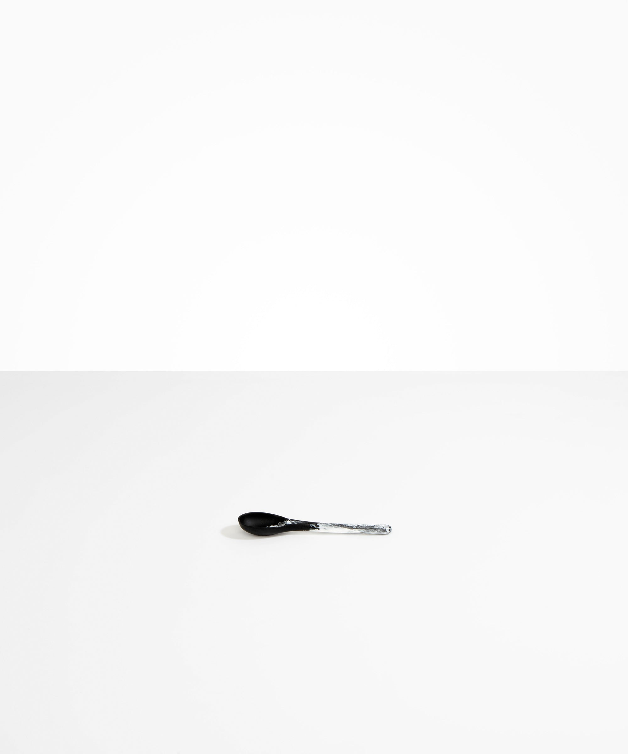 Dinosaur Designs SPNPLNSTO stone spoon BLACK MARBLE