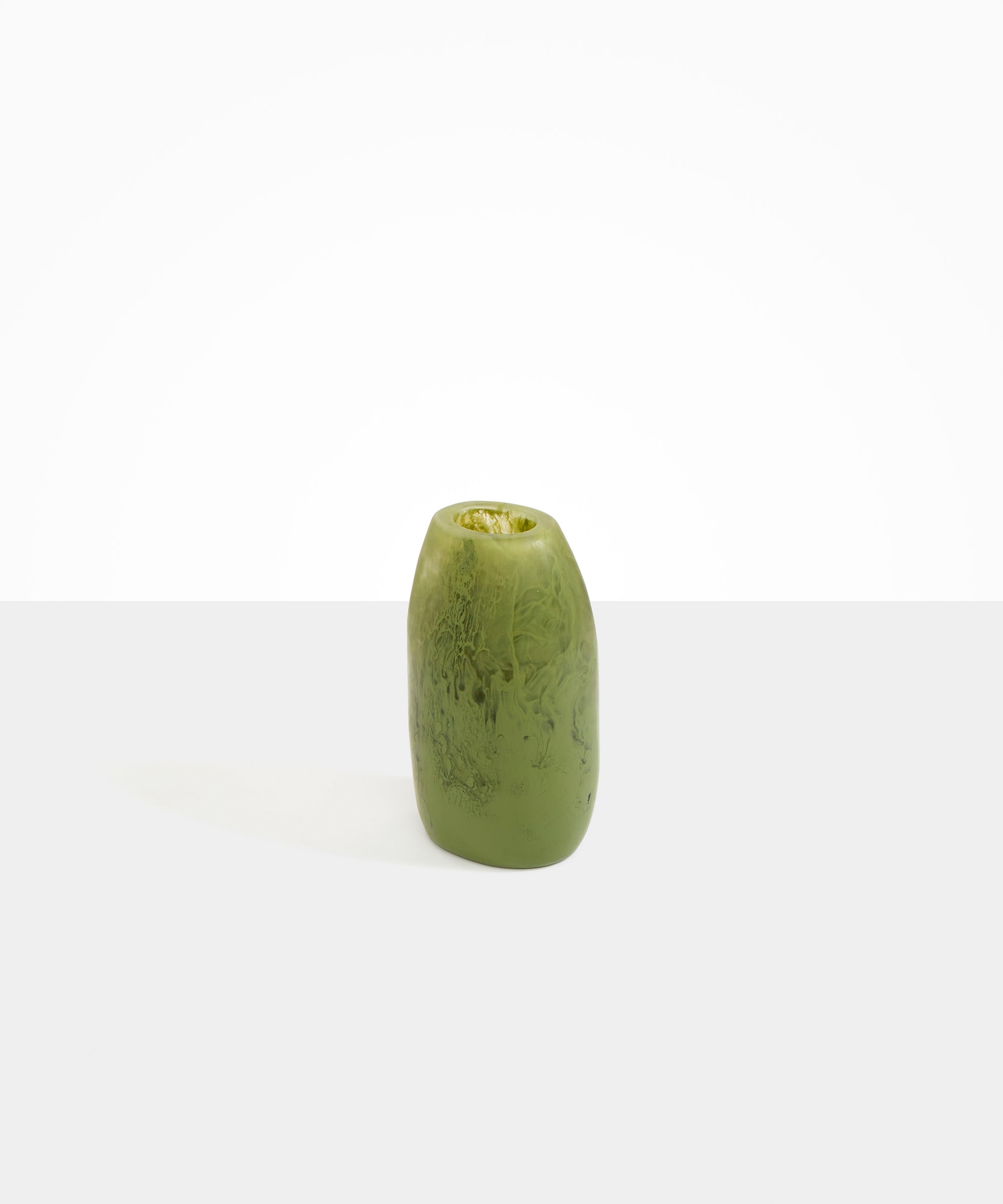 Dinosaur Designs VASPEBMED medium pebble vase OLIVE