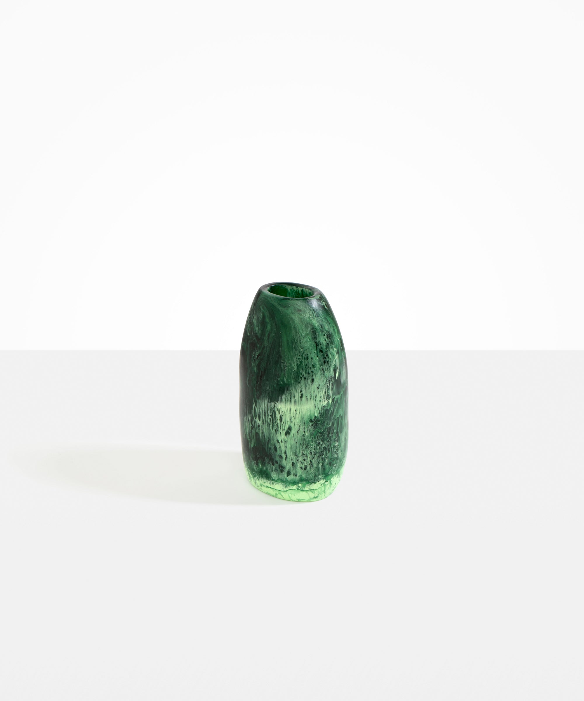 Dinosaur Designs VASPEBMED small pebble vase MOSS