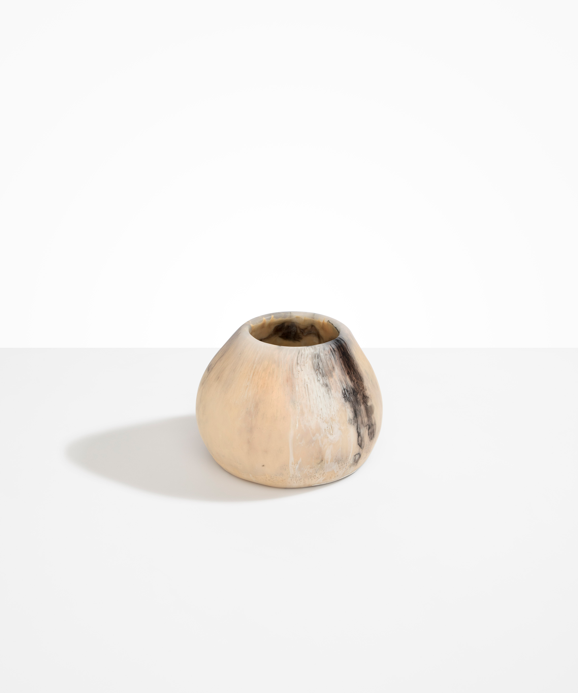 Dinosaur Designs Volcanic Vase in Sandy Pearl Colour resin...