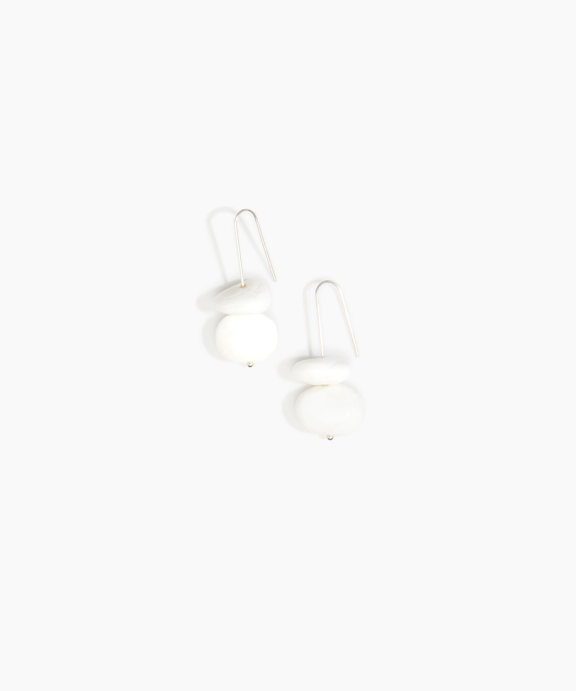 Dinosaur Designs Temple Earth Wire Earrings in Snow Swirl Colour resin with 925 Sterling Silver Material.