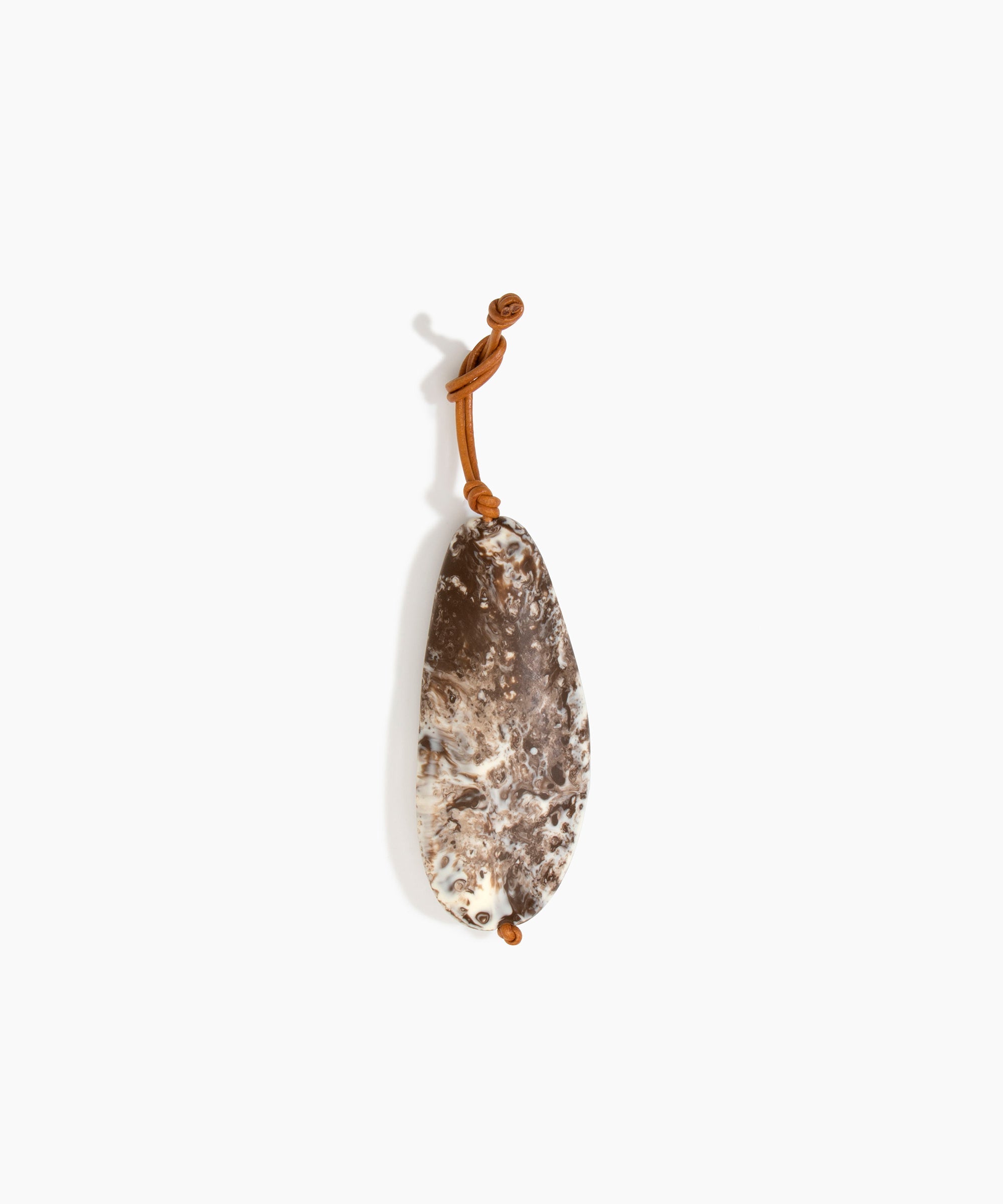 Dinosaur Designs KEYORGPEB Pebble Keyring CAPPUCCINO.
