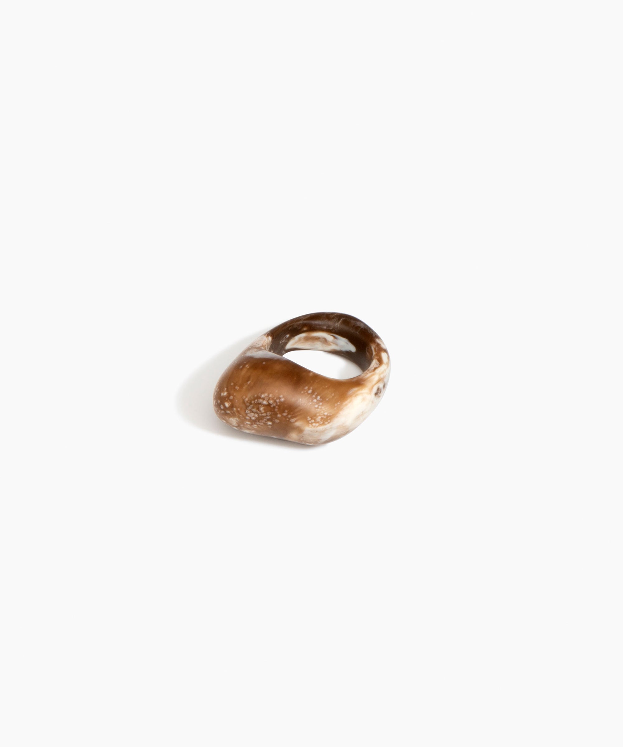 Dinosaur Designs RGPLNPEB Pebble Ring CAPPUCCINO