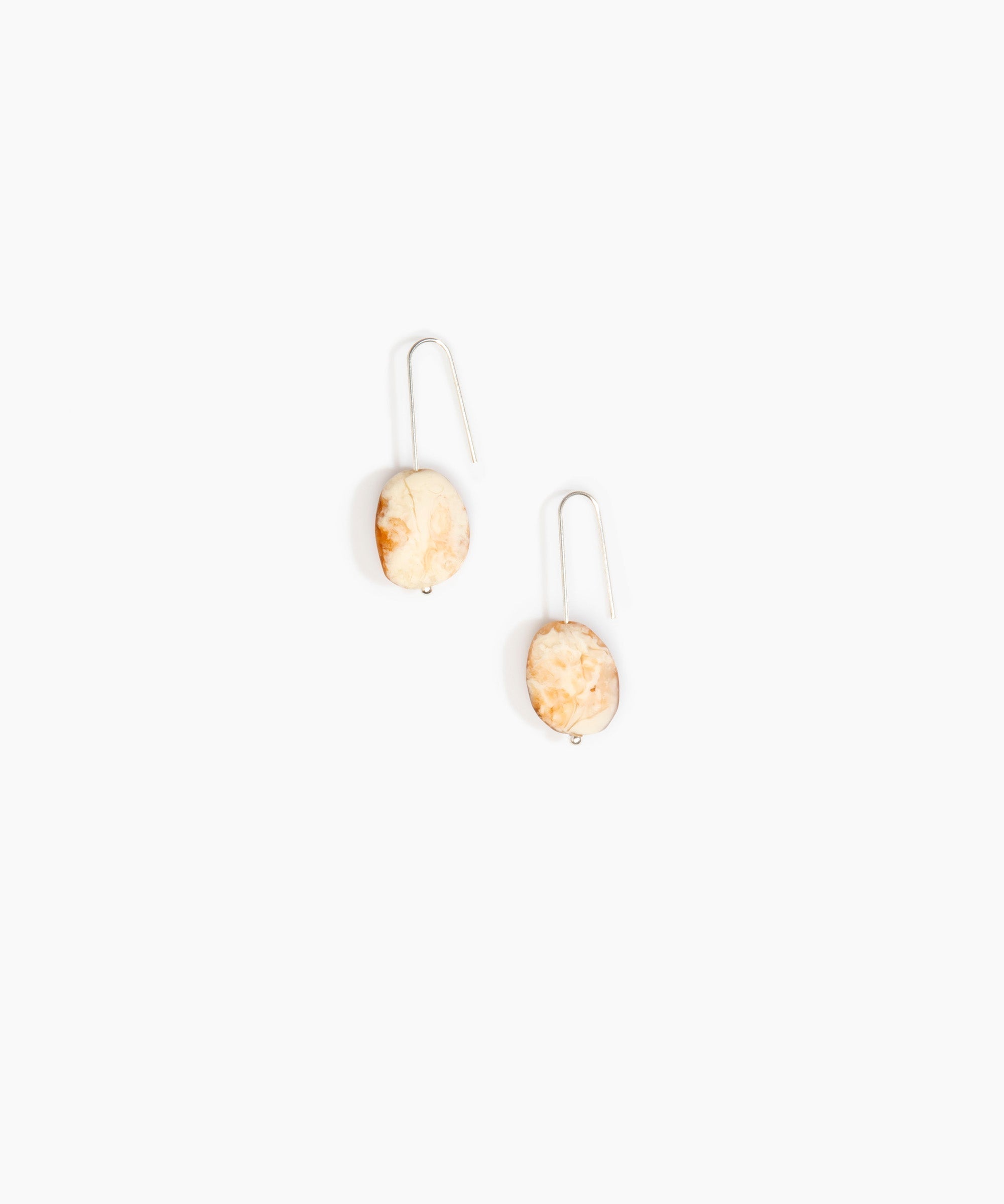 Dinosaur Designs Earth Wire Earrings in Light Horn Colour resin with 925 Sterling Silver Material.