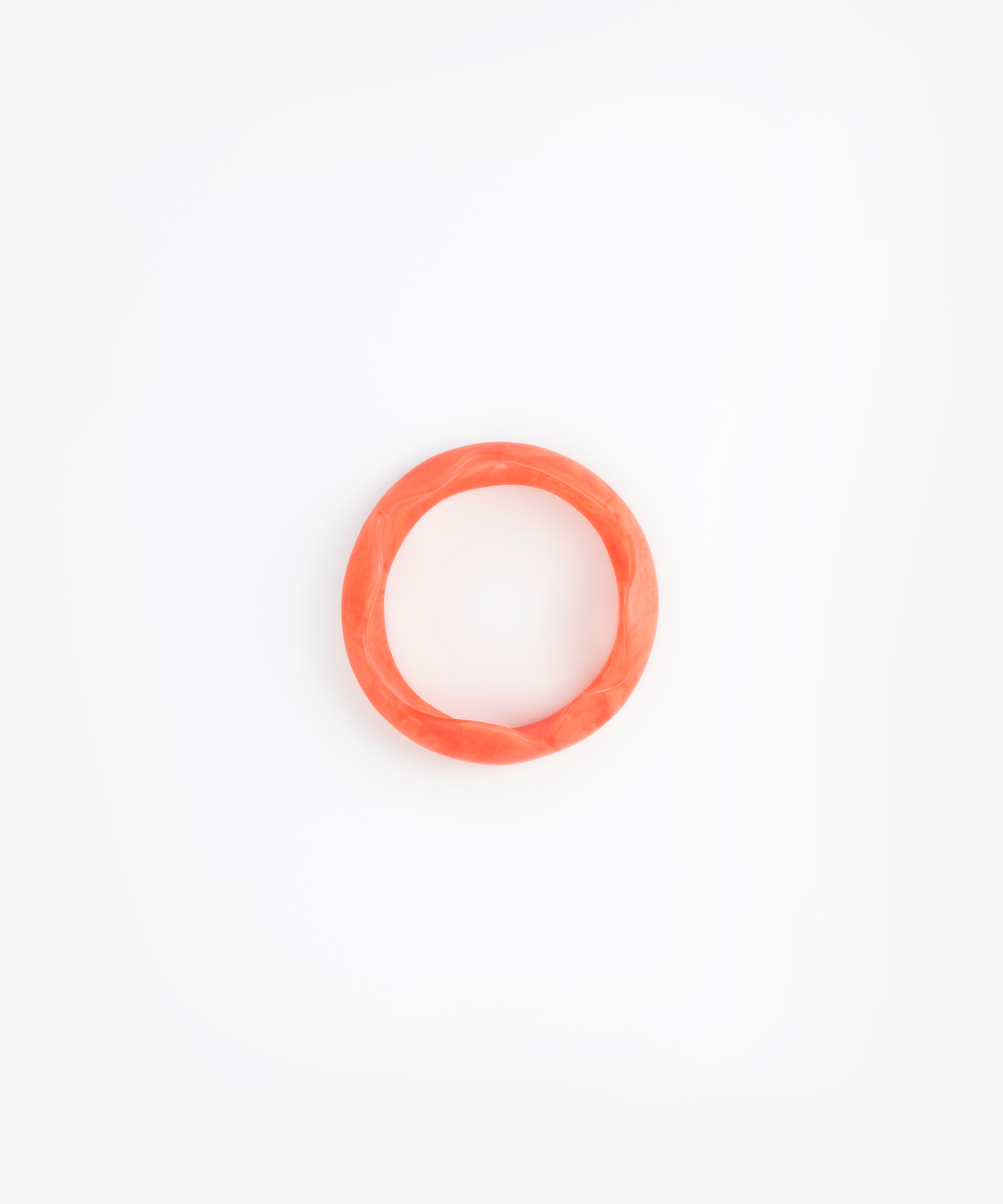 Dinosaur Designs Small Paradise Bangle Bracelets in Lychee color resin with Wide Fit