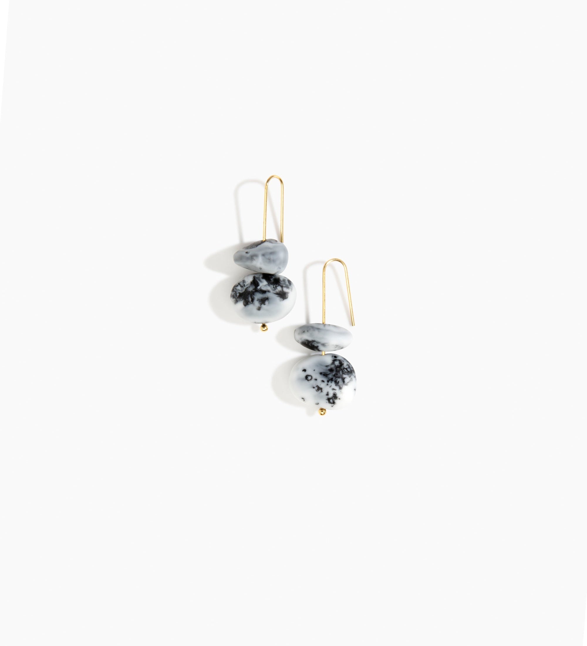 Temple Earth Wire Earrings