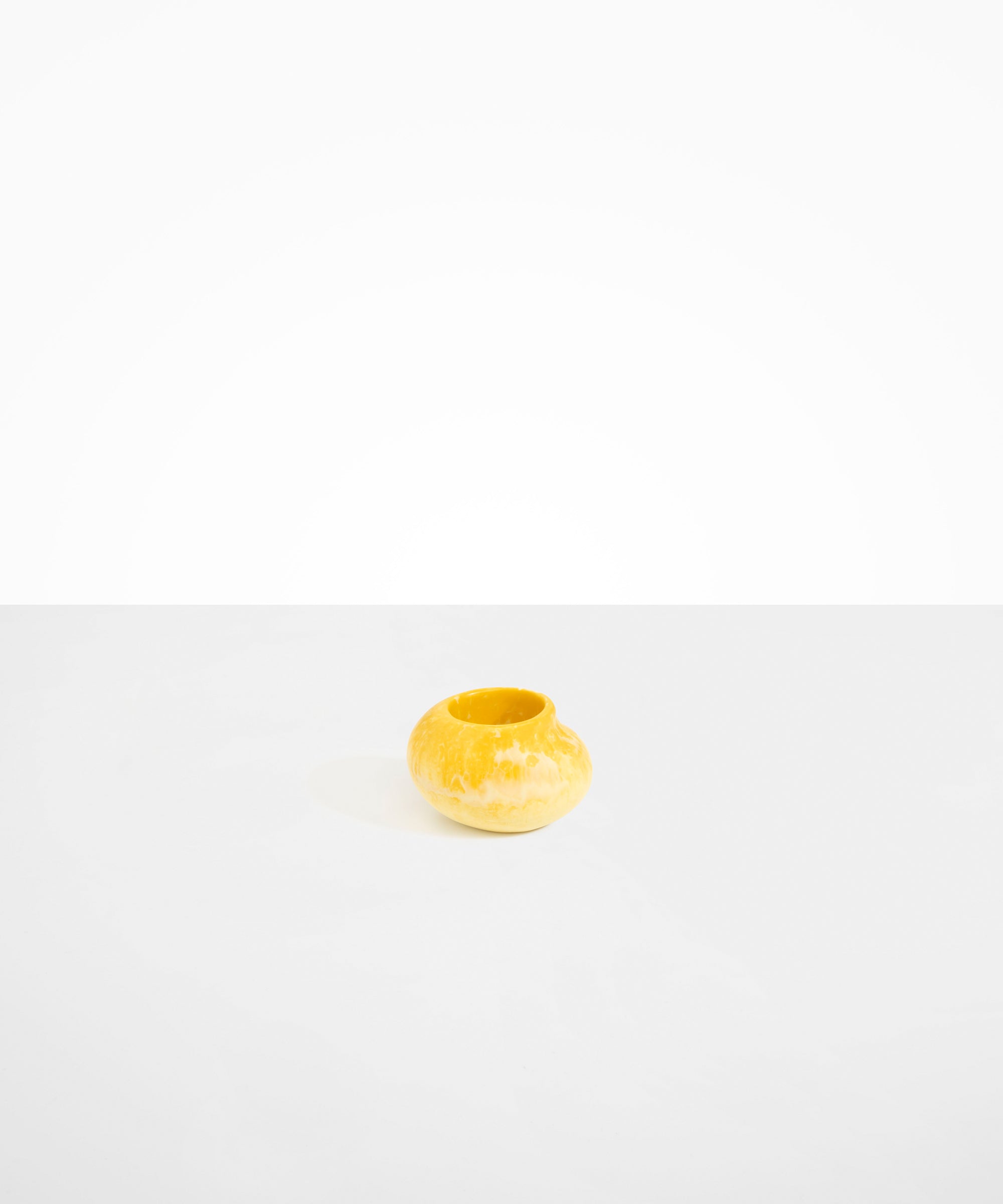 Dinosaur Designs Small Moss Vase in Daisy Colour resin