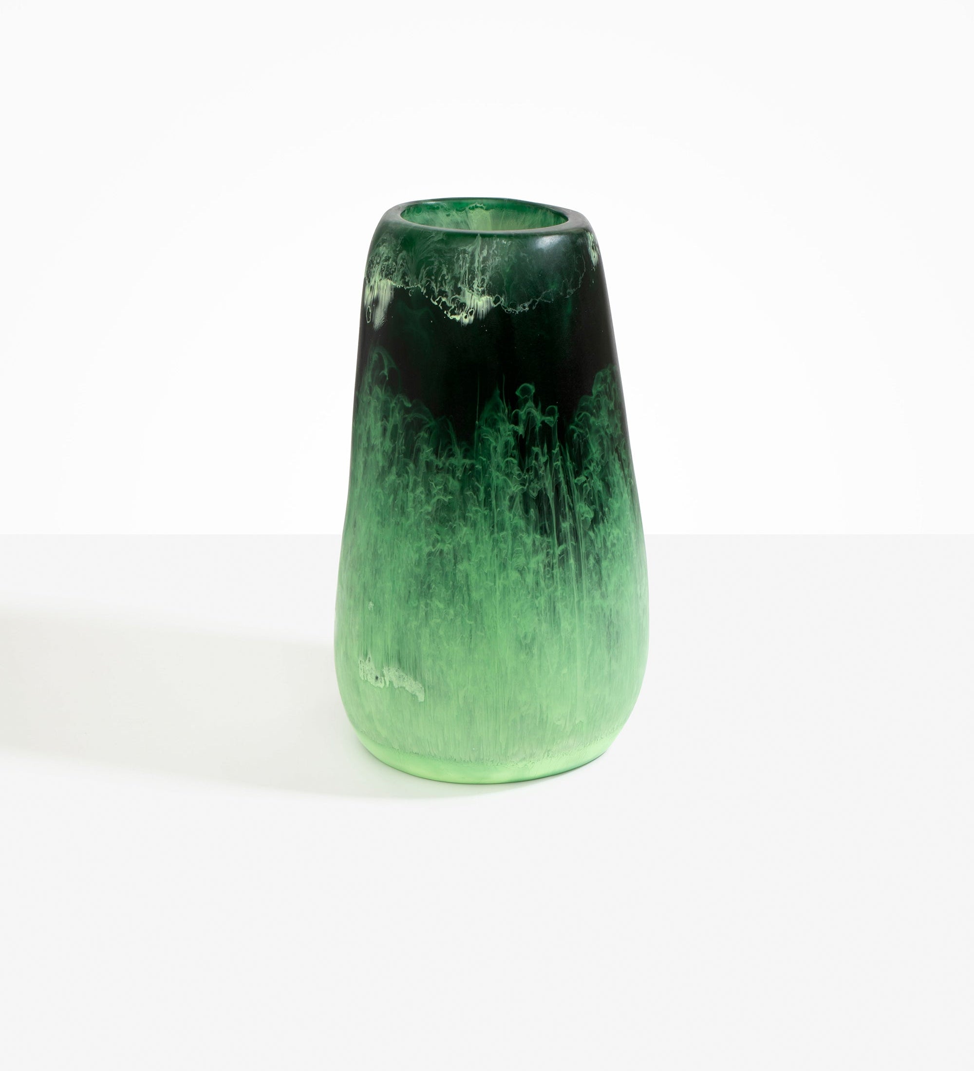 Grand Pebble Vase