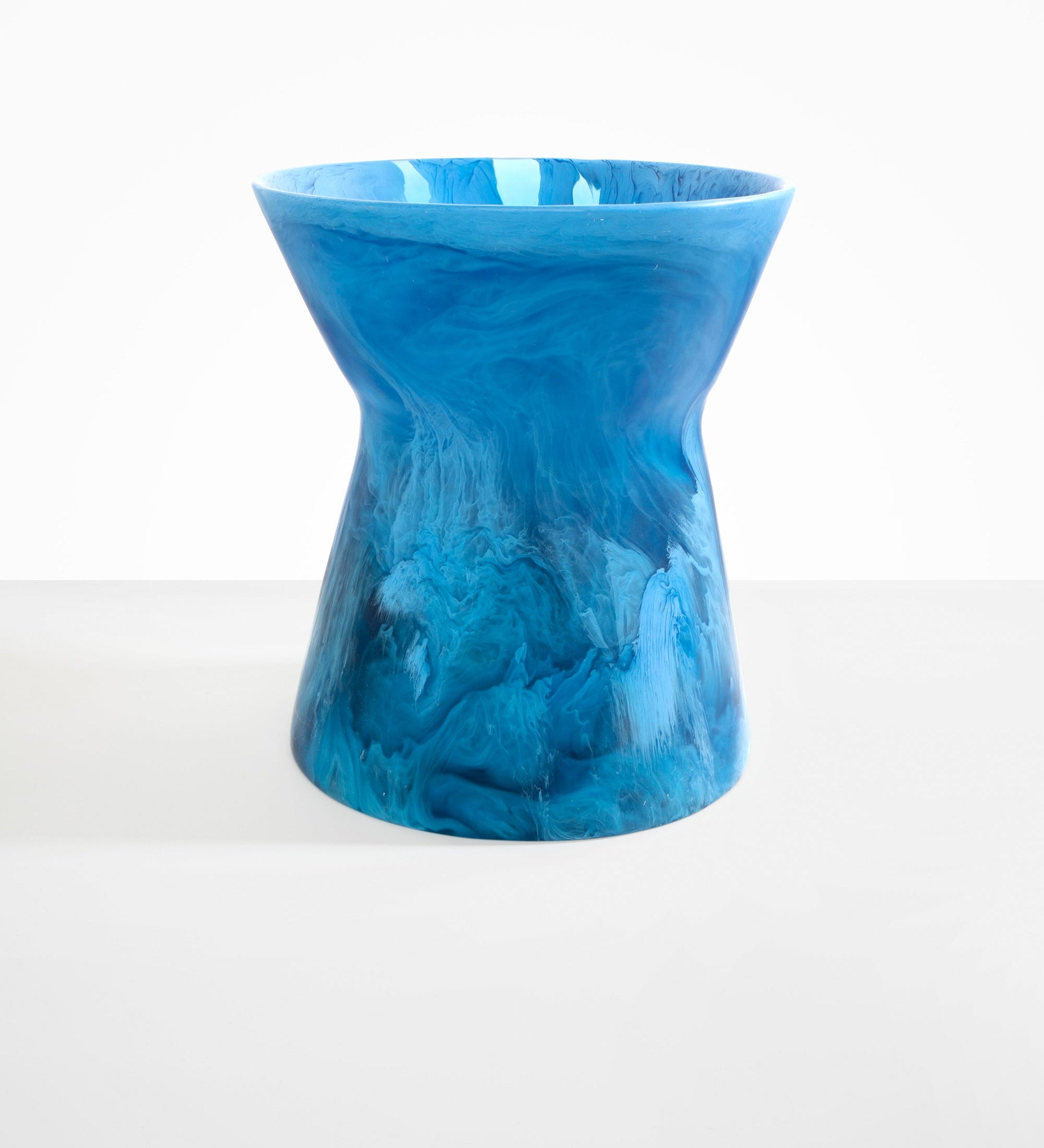 Dinosaur Designs Extra Large Bow Vase Vases in Sky Colour resin