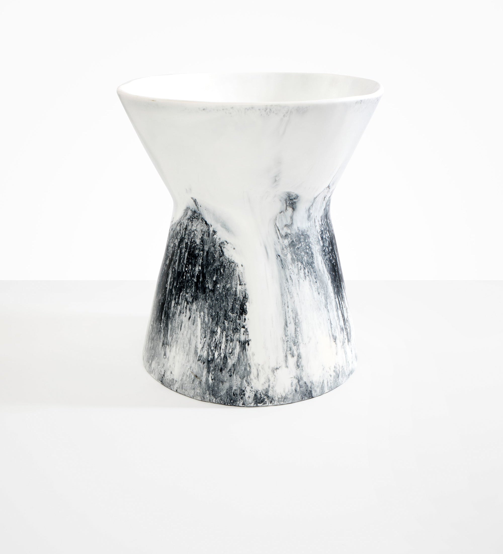 Dinosaur Designs Extra Large Bow Vase Vases in White Marble Colour resin