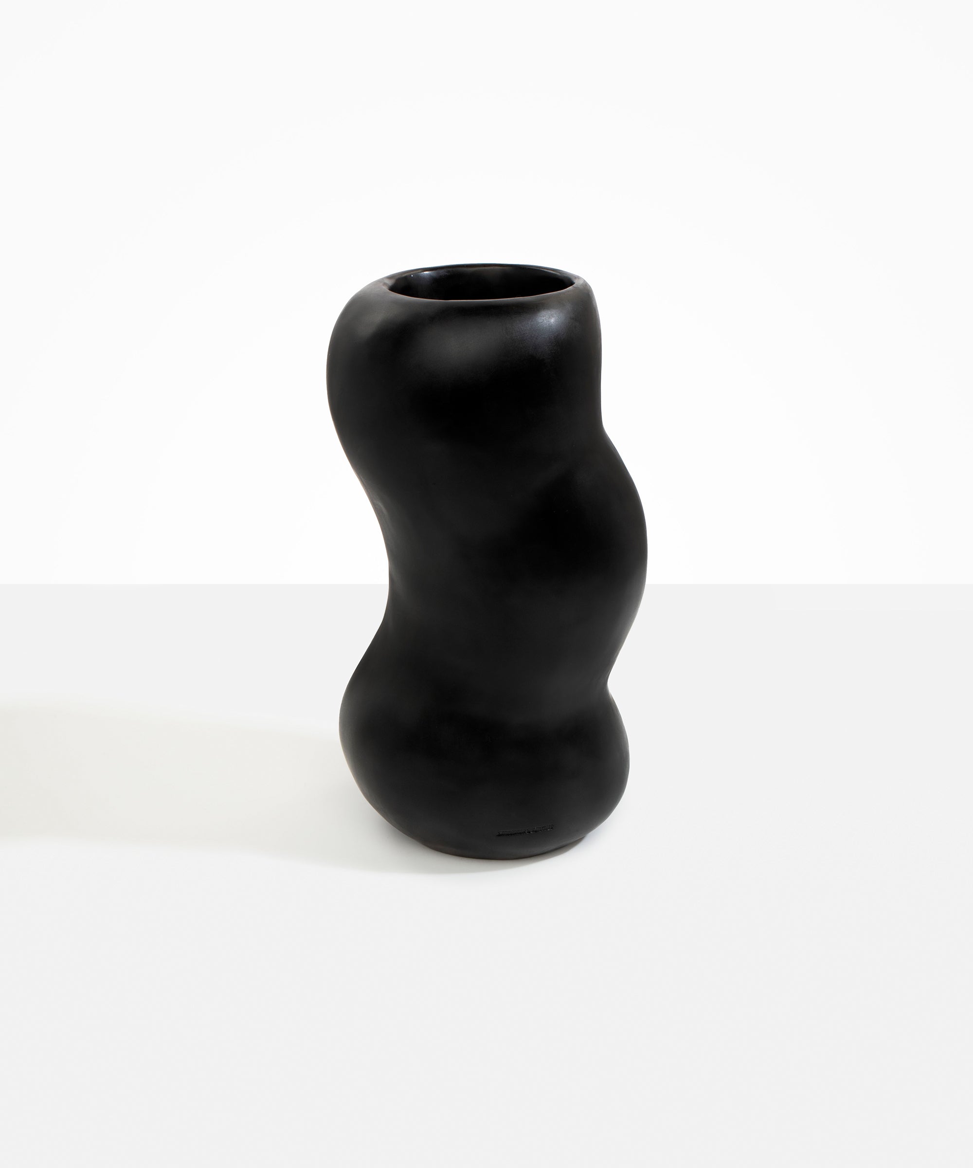 Dinosaur Designs Valley Vase in Black Colour resin...